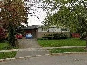 Toronto W08, ON M9B 3B2,35 Deanefield CRES