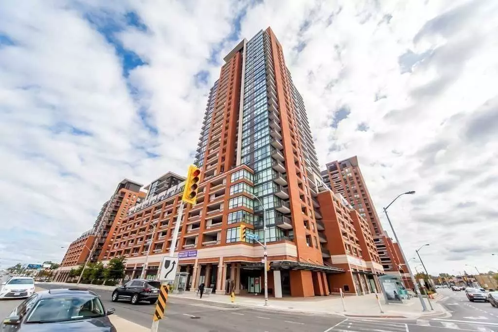 Toronto, ON M6A 1C3,830 Lawrence AVE W #805