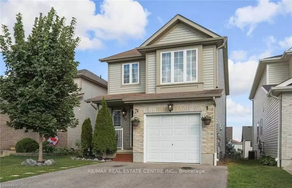 Kitchener, ON N2E 4H3,39 Reistview ST