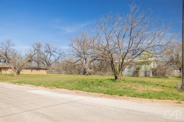 Abilene, TX 79603,2332 N 3rd Street