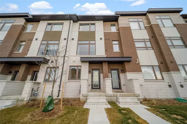 Pickering, ON L1V 0G6,250 Finch AVE #204