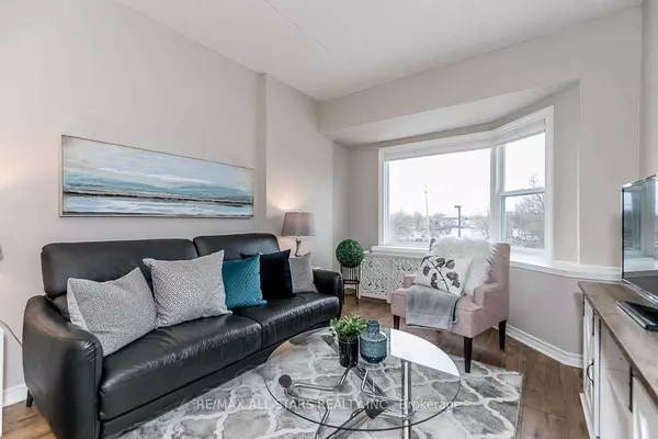 Georgina, ON L4P 3M3,155 Riverglen DR #203