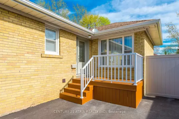 Richmond Hill, ON L4C 2N1,24 Cartier CRES #Main Fl