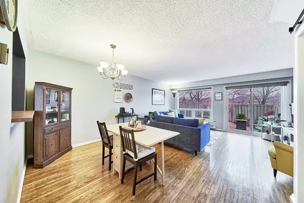 Oakville, ON L6H 1W3,1537 Elm RD #36