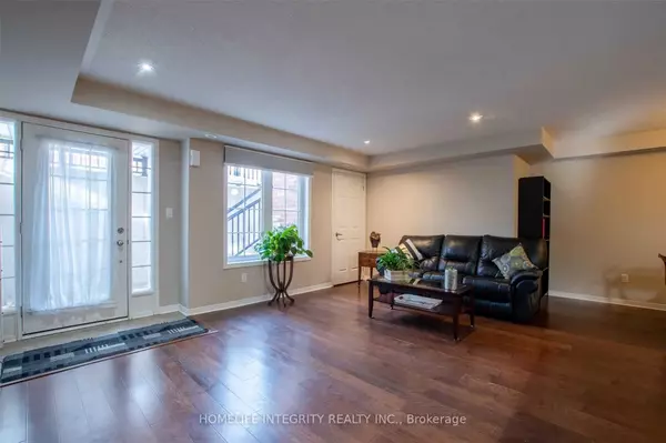 Dufferin, ON L9W 3H6,5 Armstrong ST #21