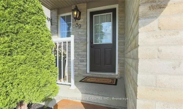 Kitchener, ON N2E 4H3,39 Reistview ST