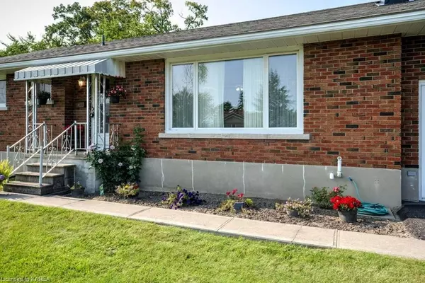 Greater Napanee, ON K7R 2G5,7 SUNSET CRES