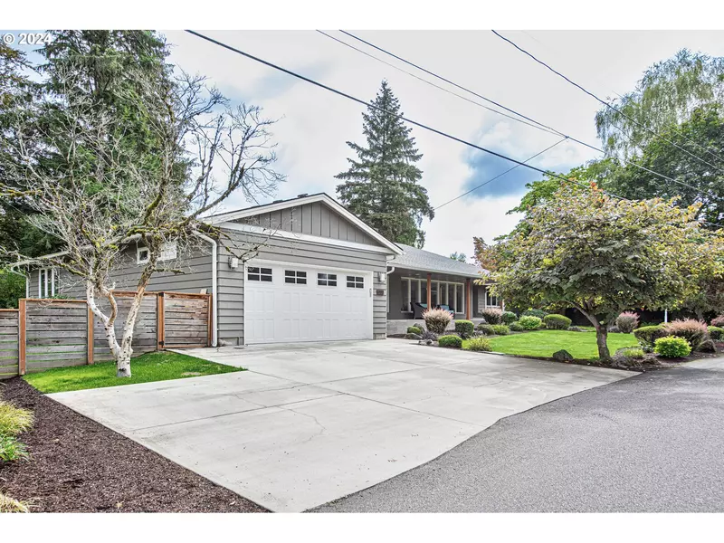 6200 SW ARROW WOOD LN, Portland, OR 97223