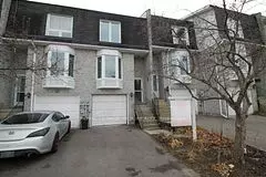 Newmarket, ON L3Y 8L7,8 William Curtis CIR