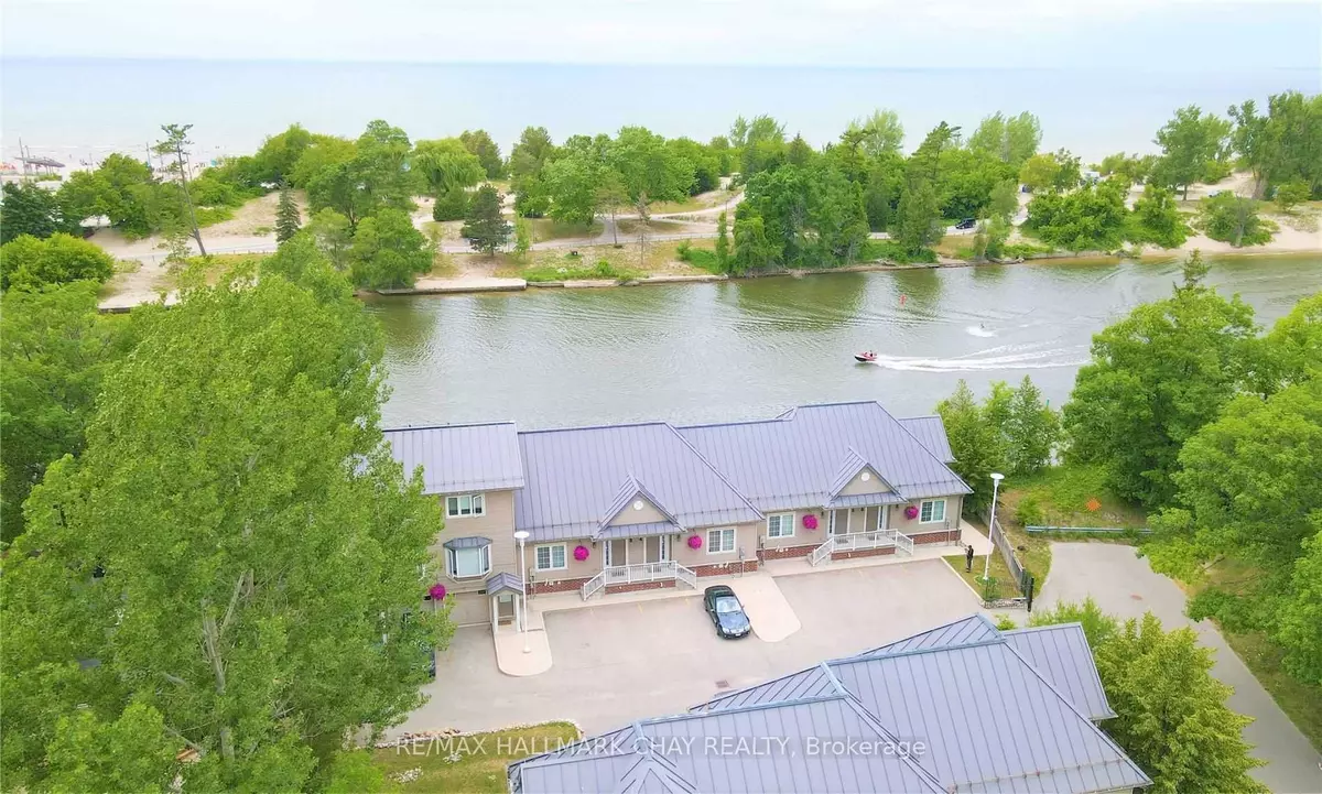 Wasaga Beach, ON L0M 1B0,64 River RD E #5