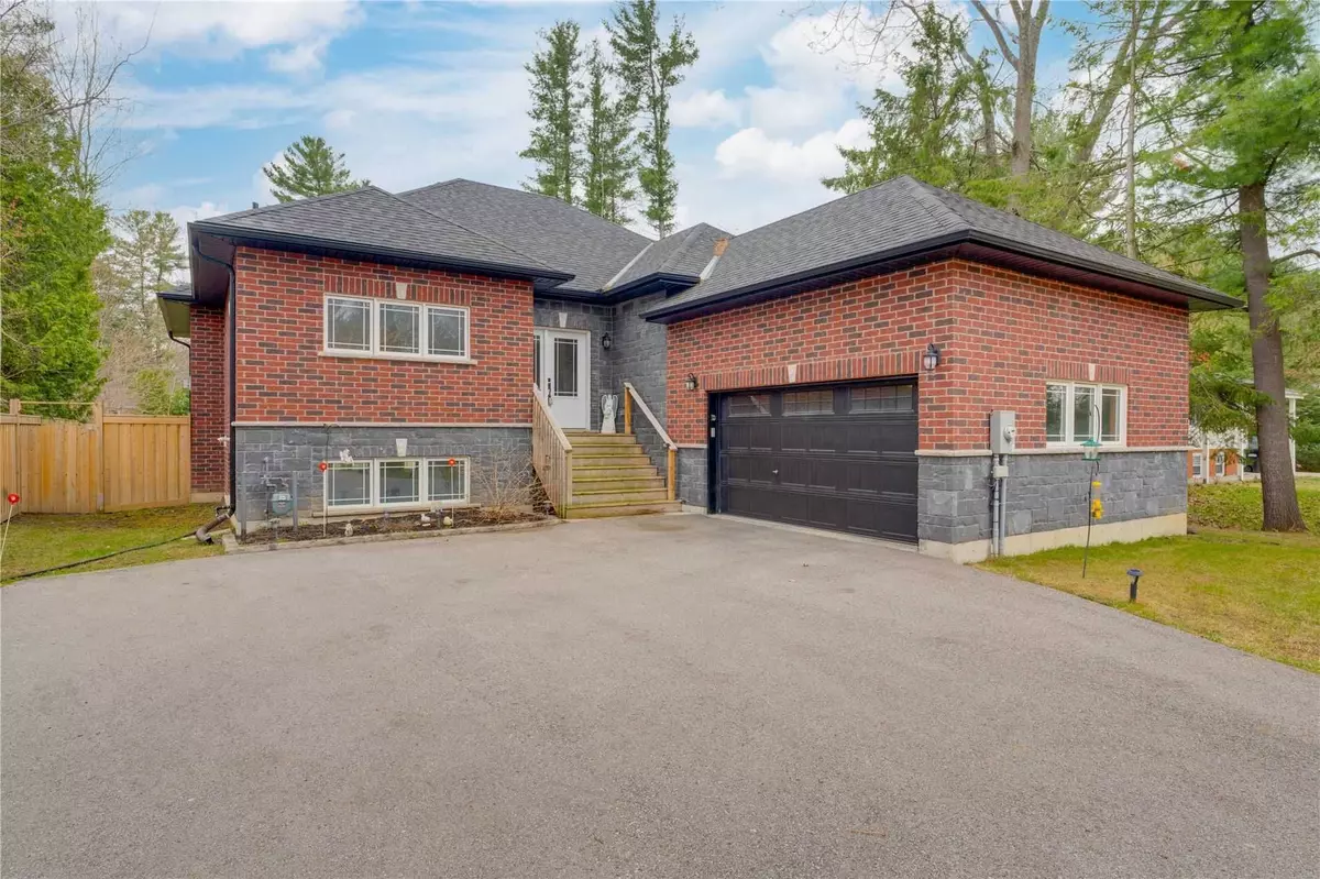 Springwater, ON L9X 1E9,3927 Horseshoe Valley RD W