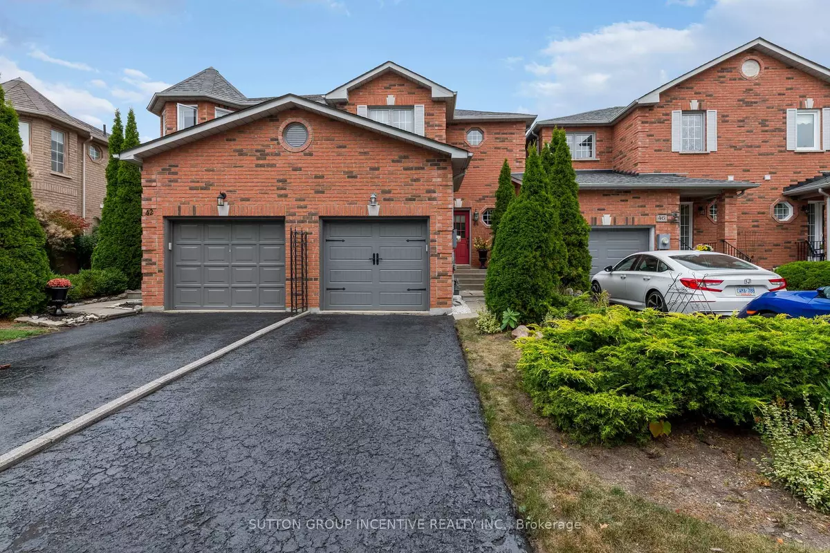 Barrie, ON L4N 8T8,44 Bruce CRES