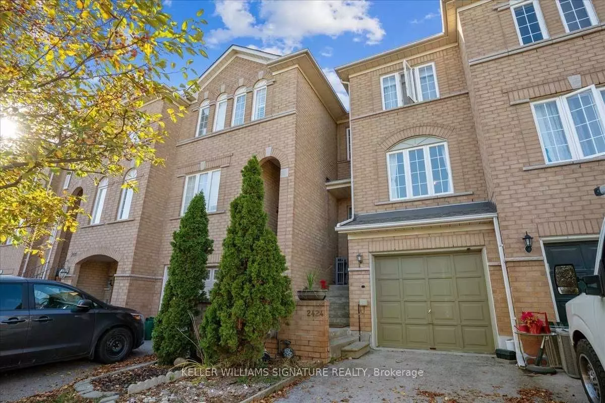 Oakville, ON L6H 6Y2,2424 Ravinebrook CRES