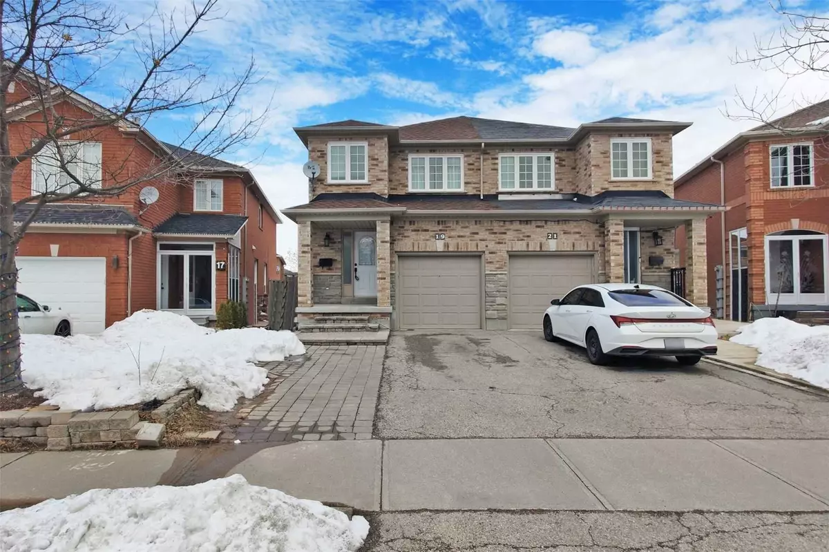 Brampton, ON L6X 4W6,19 Whiteface CRES