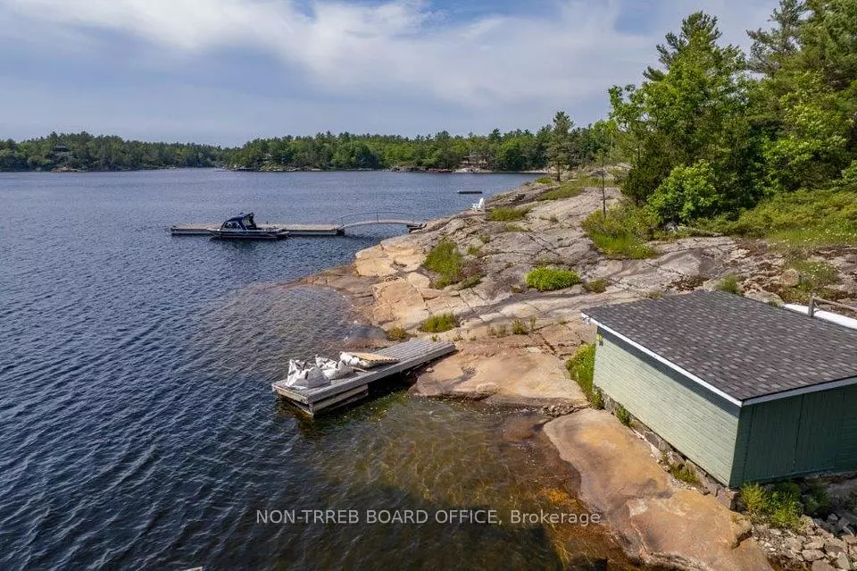 Georgian Bay, ON P0E 1E0,17576 GEORGIAN BAY SHORE N/A W