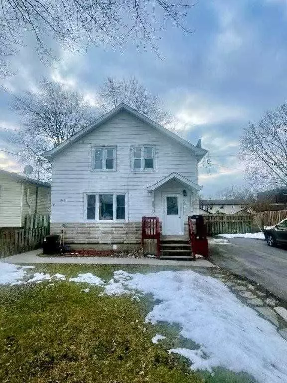 Quinte West, ON K8V 2T9,326 Sidney ST