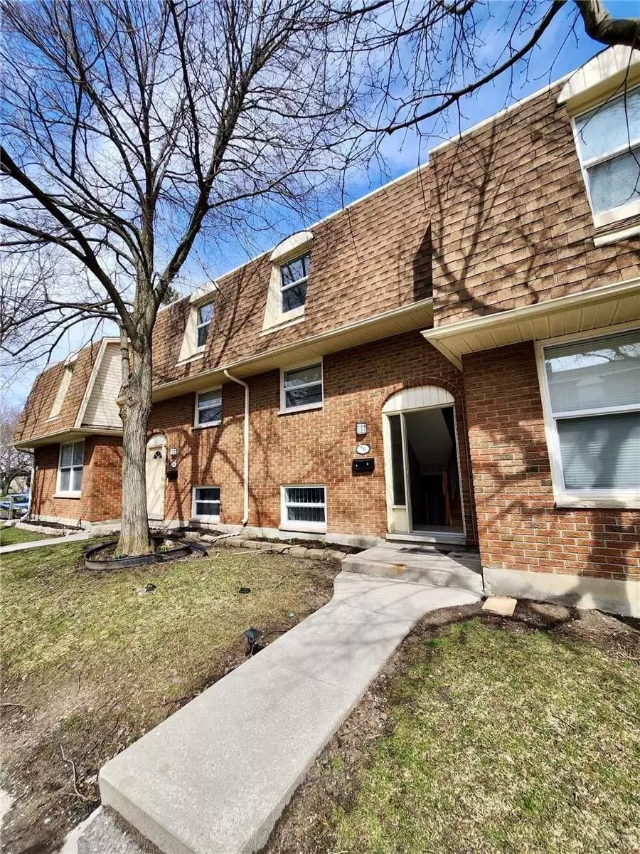 Middlesex, ON N6E 1Y8,92 Stroud CRES #76