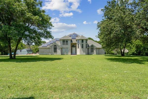 202 Cedar Drive, Grand Prairie, TX 75052