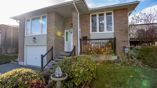 Durham, ON L1G 7P4,434 Paddington CRES