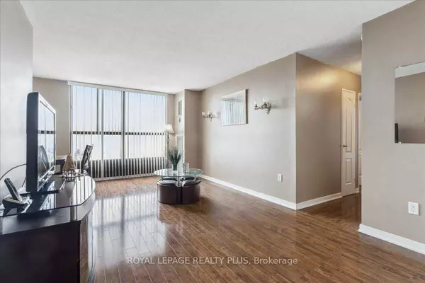 Mississauga, ON L5A 3R1,3170 Kirwin AVE #1607