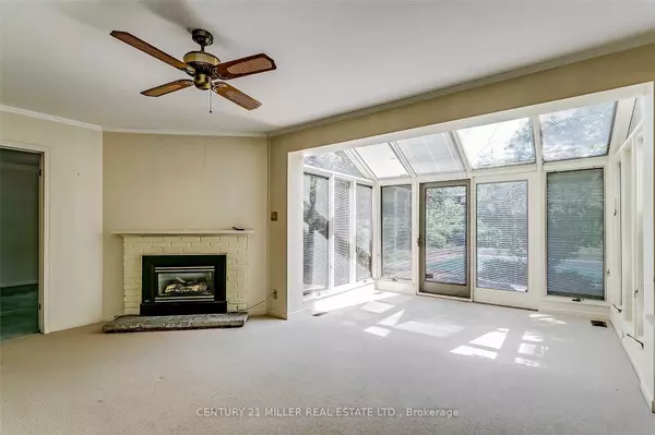 Oakville, ON L6J 2G1,1330 Cedarbrae DR