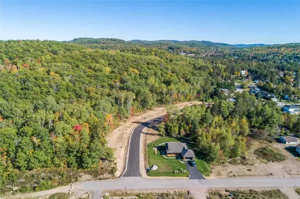 Madawaska Valley, ON K0J 1B0,39 Yantha CRES