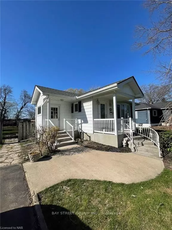 Niagara Falls, ON L2H 1E4,7993 WATSON ST