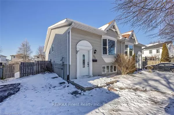 Loyalist, ON K7N 1Y4,56 MCKEOWN CRES