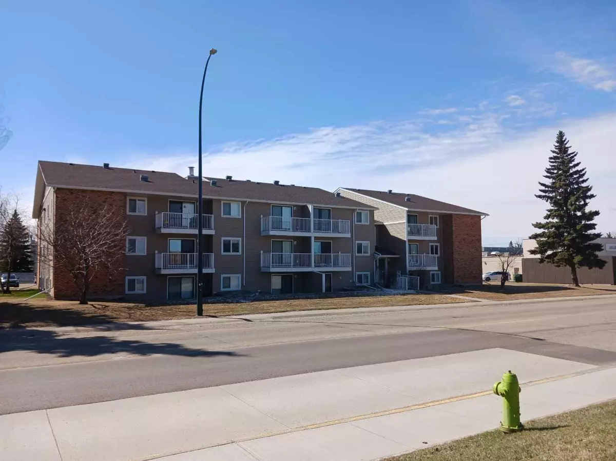 Red Deer, AB T4R 1V4,49 Bennett ST #102