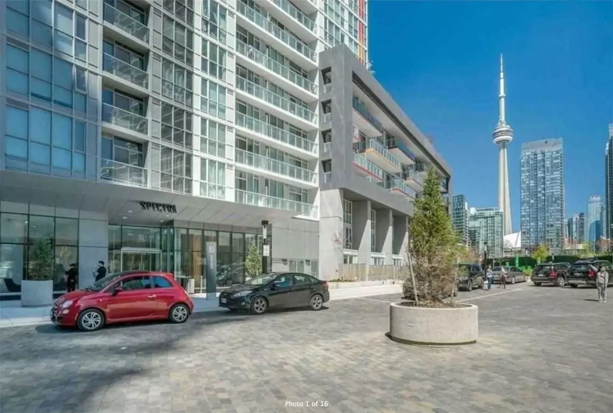 Toronto C01, ON M5V 0J9,85 Queens Wharf RD #4008