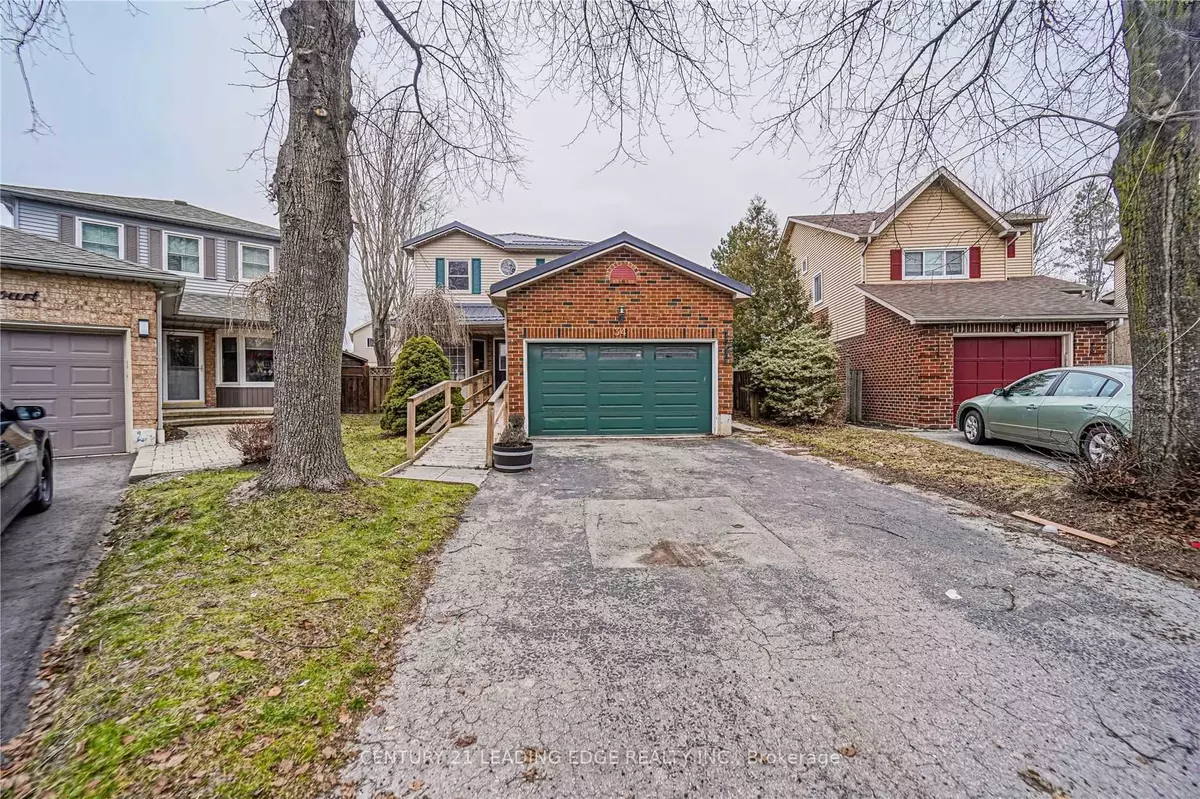 Whitby, ON L1N 8T8,34 Christaller CT #Lower