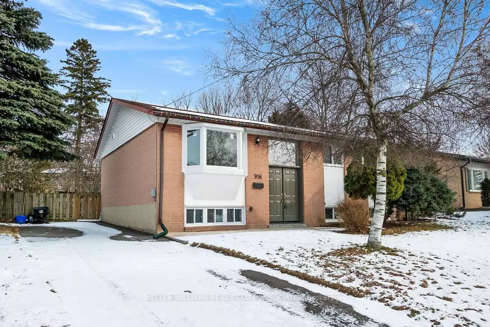 Whitby, ON L1N 1C8,916 Greenwood CRES