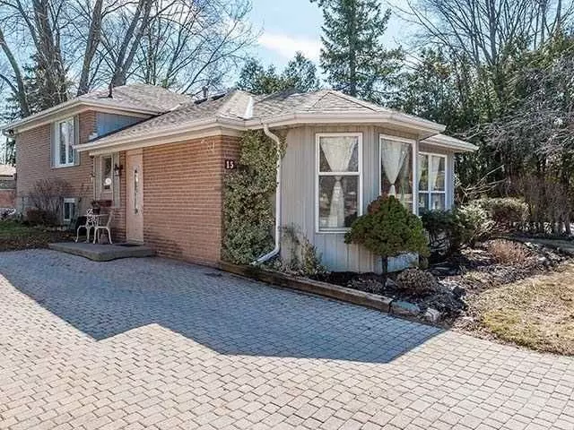 Aurora, ON L4G 3E5,15 Algonquin CRES