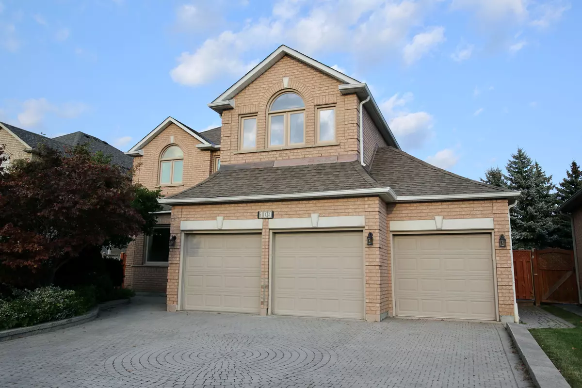 Markham, ON L6C 1V5,109 Village Gate Drive DR