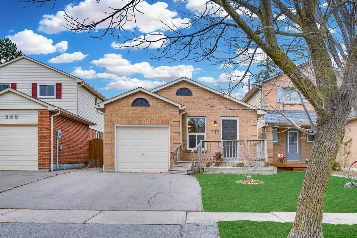 Milton, ON L9T 4T5,372 Woodlawn CRES #Upper