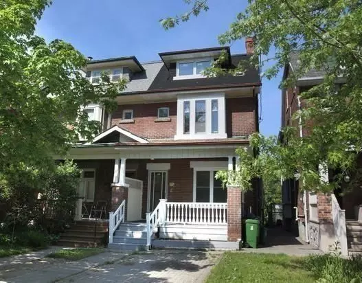 Toronto W02, ON M6H 3M8,74 Pauline AVE #Upper