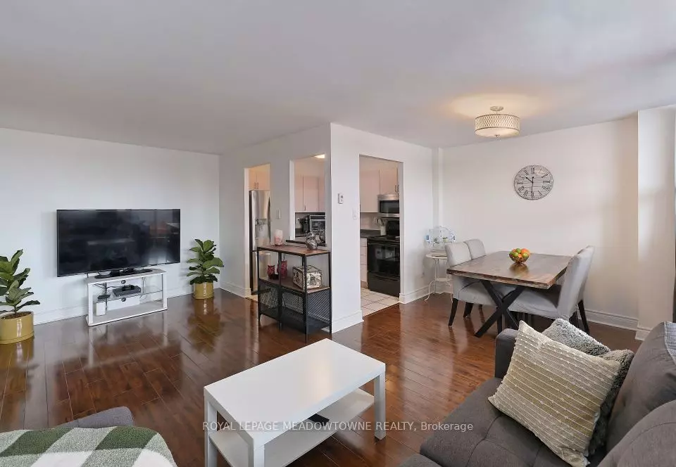 Mississauga, ON L5L 2E9,3501 Glen Erin DR #409