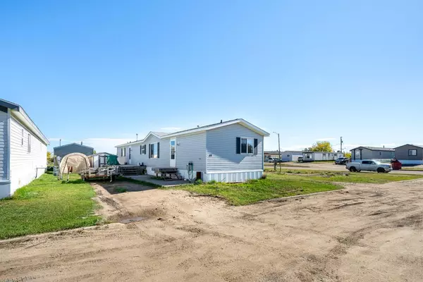 4302 49 ST #44, Lloydminster, SK S9V 1C8