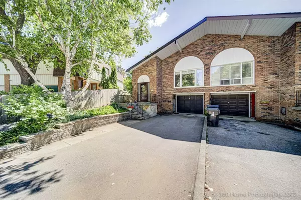 Toronto C15, ON M2M 3A6,57 Mintwood DR #Upper