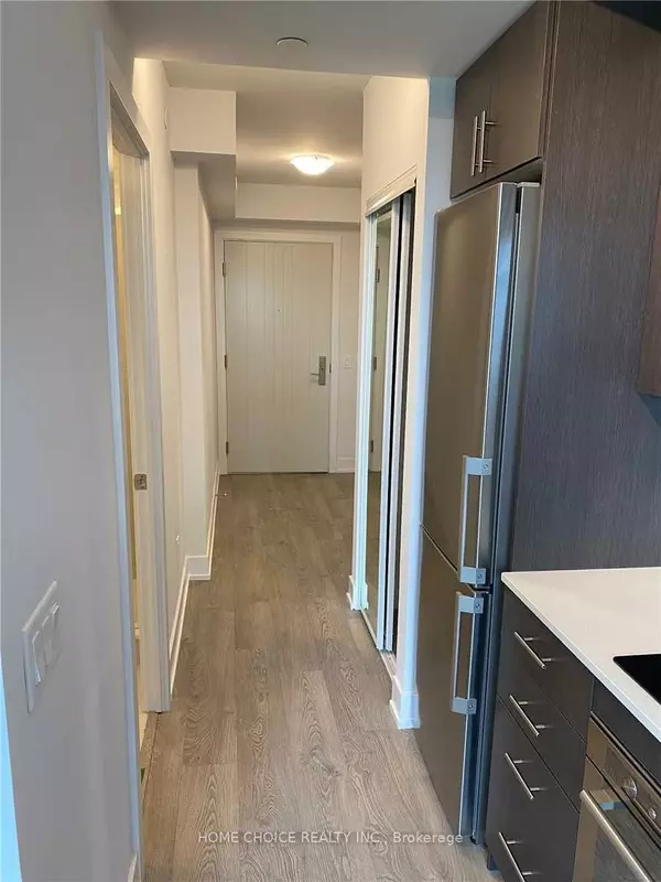 Oshawa, ON L1L 0R5,2550 Simcoe ST N #1803