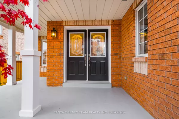 Whitby, ON L1M 2G8,30 Clair AVE