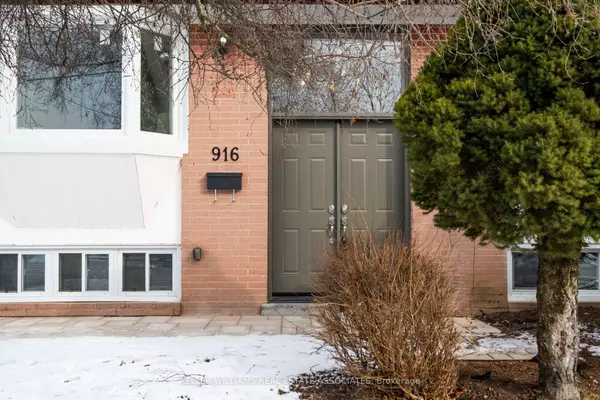 Whitby, ON L1N 1C8,916 Greenwood CRES
