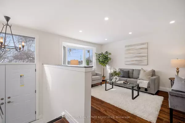 Whitby, ON L1N 1C8,916 Greenwood CRES