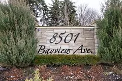 Richmond Hill, ON L4B 3J7,8501 Bayview AVE #311