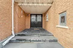 Brampton, ON L6R 3M7,16 Rockgarden TRL