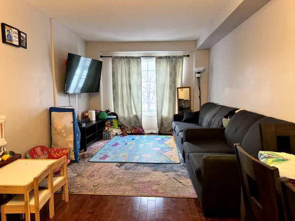 Brampton, ON L6V 4M2,65 Brickyard WAY #177