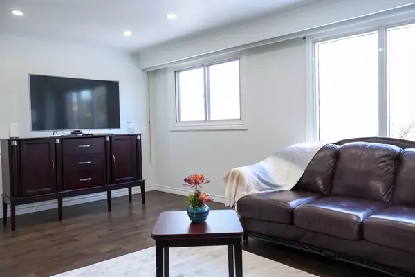 Toronto W05, ON M3L 2B3,86 Dolores RD