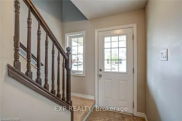 London, ON N6G 5B6,942 Silverfox CRES