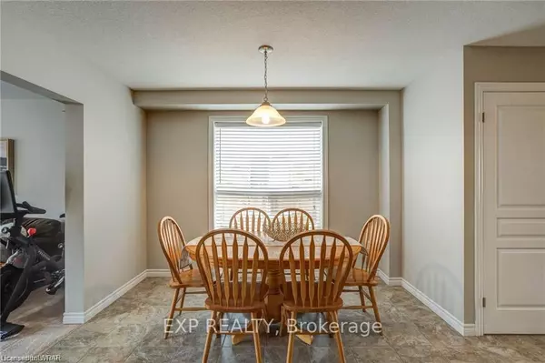 London, ON N6G 5B6,942 Silverfox CRES