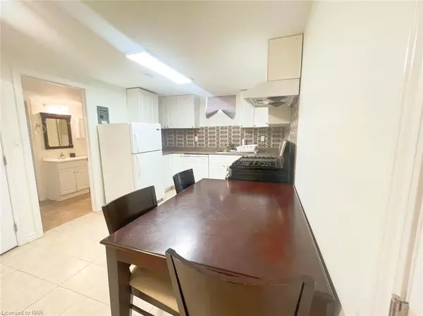 Niagara Falls, ON L2E 1Y7,5967 BIAMONTE CRES #Lower Unit